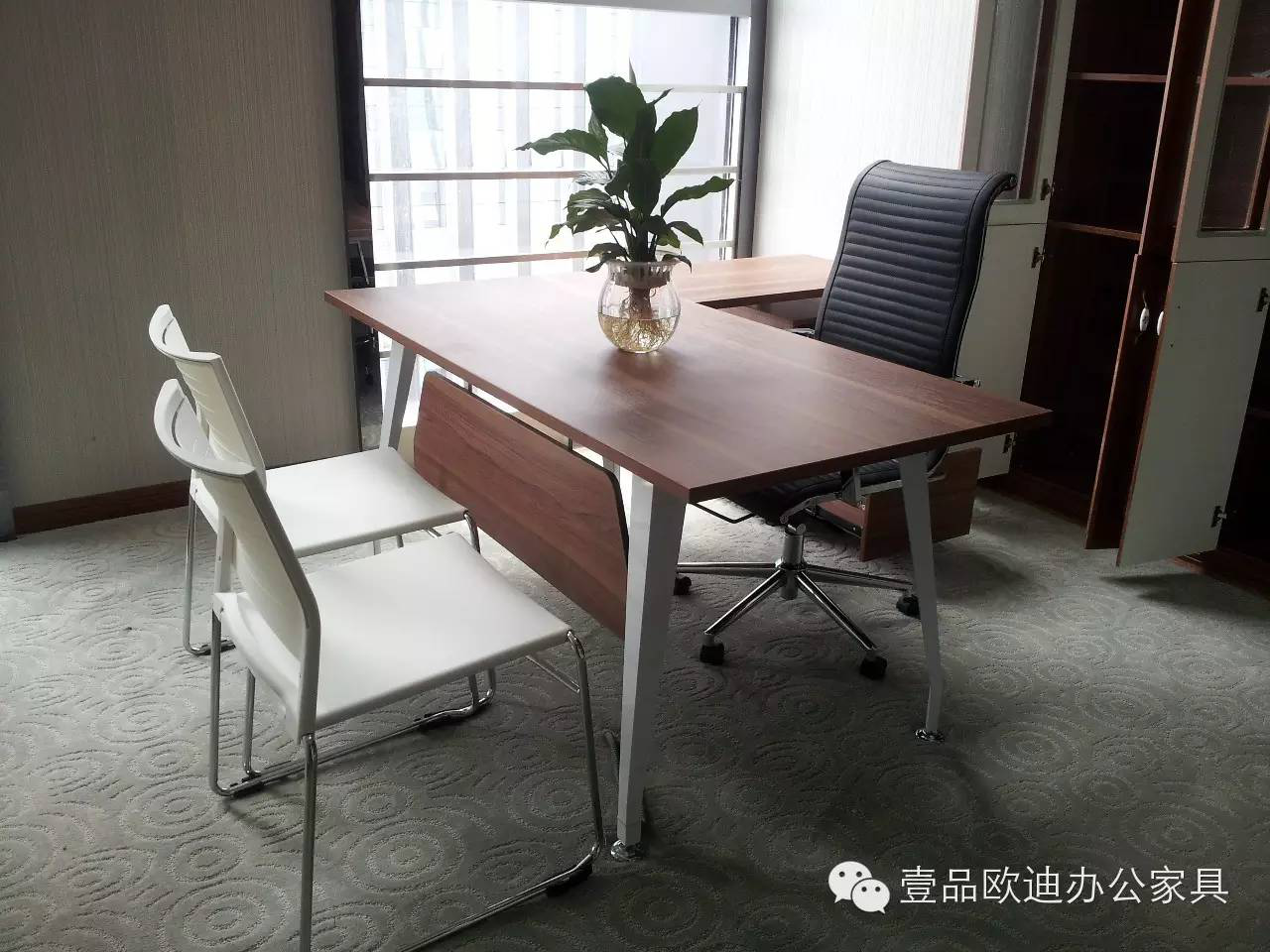 实现一个草莓视频色板多种用途——草莓视频网站下载欧迪办公家具定制工程案例
