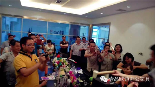 草莓视频网站下载欧迪创意无限 我型我秀手工比拼大赛