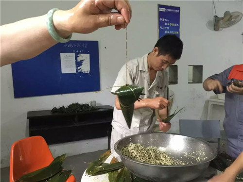 草莓视频网站下载欧迪生产基地过端午